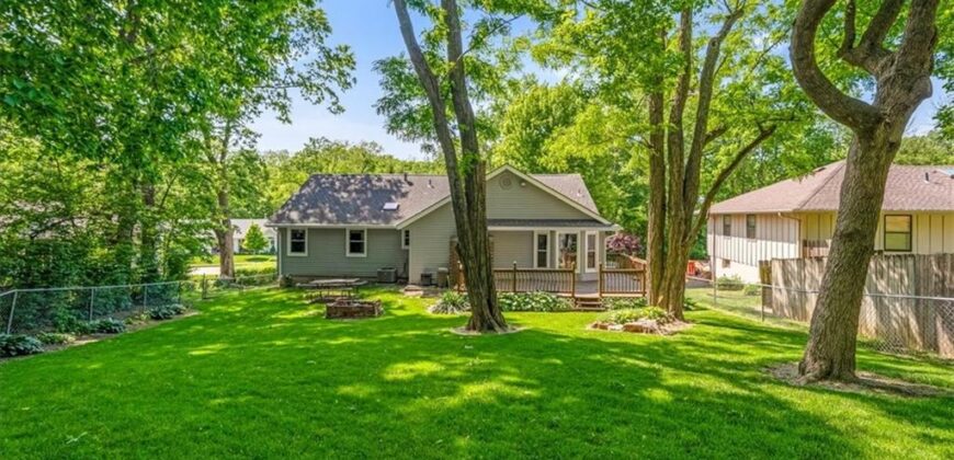 725 Laurel Avenue, Liberty, MO 64068