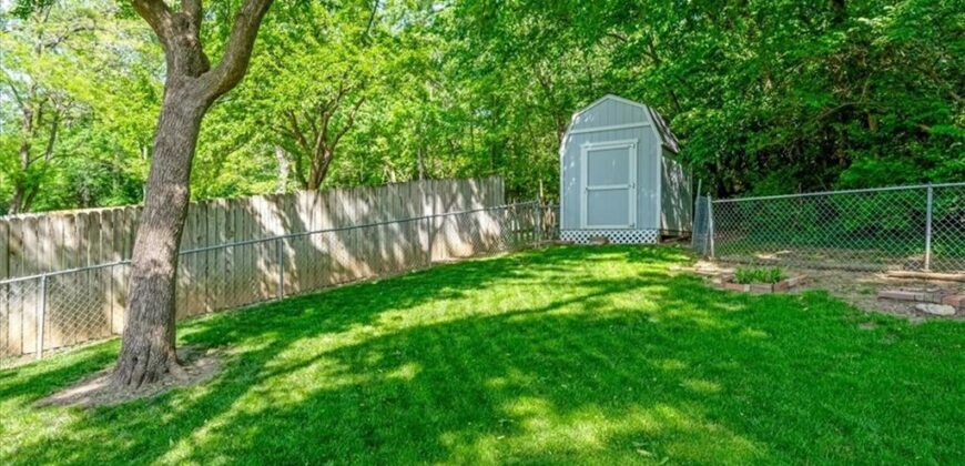 725 Laurel Avenue, Liberty, MO 64068