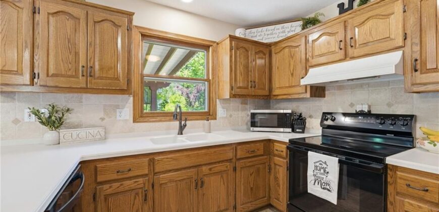 7638 N Pomona Avenue, Kansas City, MO 64152