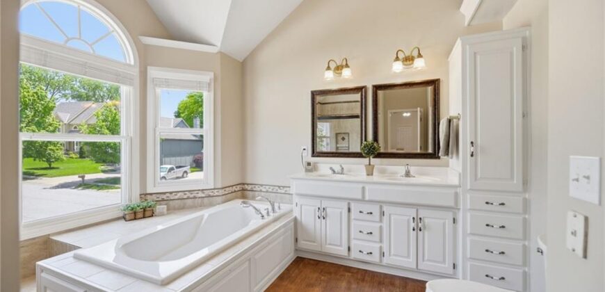 7638 N Pomona Avenue, Kansas City, MO 64152