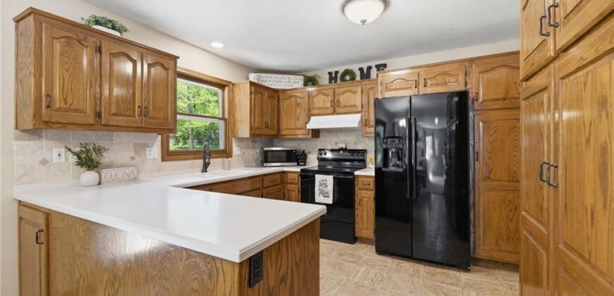 7638 N Pomona Avenue, Kansas City, MO 64152