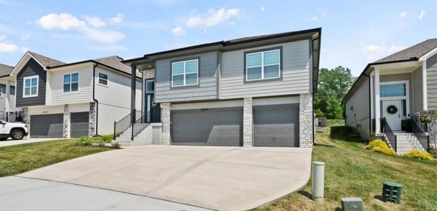 6745 Prairie Lane, Parkville, MO 64152