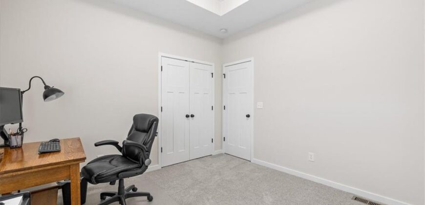 6745 Prairie Lane, Parkville, MO 64152