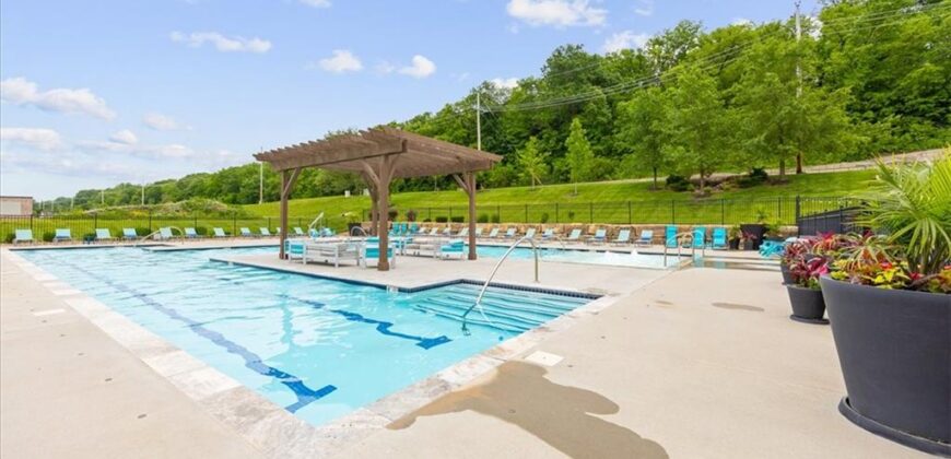 6745 Prairie Lane, Parkville, MO 64152