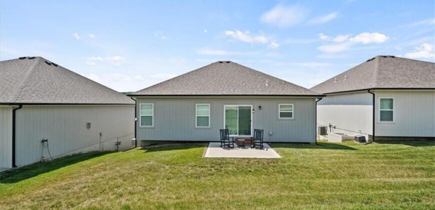 6745 Prairie Lane, Parkville, MO 64152