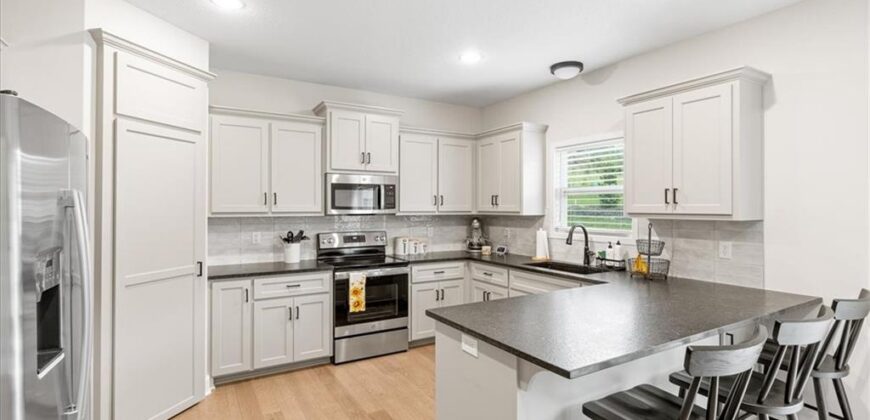 6745 Prairie Lane, Parkville, MO 64152