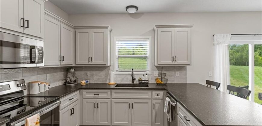 6745 Prairie Lane, Parkville, MO 64152