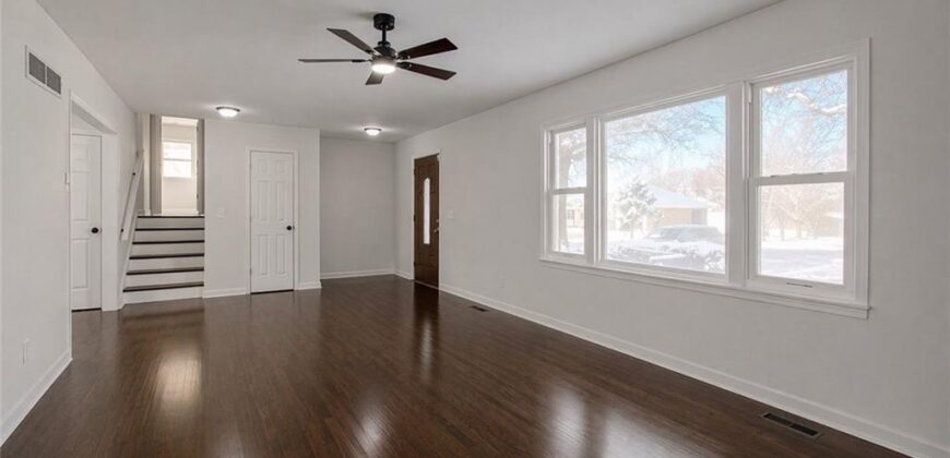 14655 Gale Road, Smithville, MO 64089
