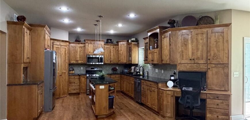 7822 Hull Avenue, Kansas City, MO 64151