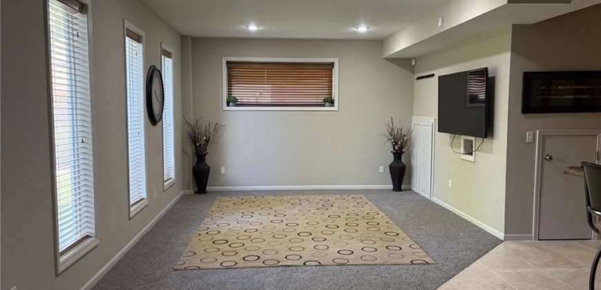 7822 Hull Avenue, Kansas City, MO 64151