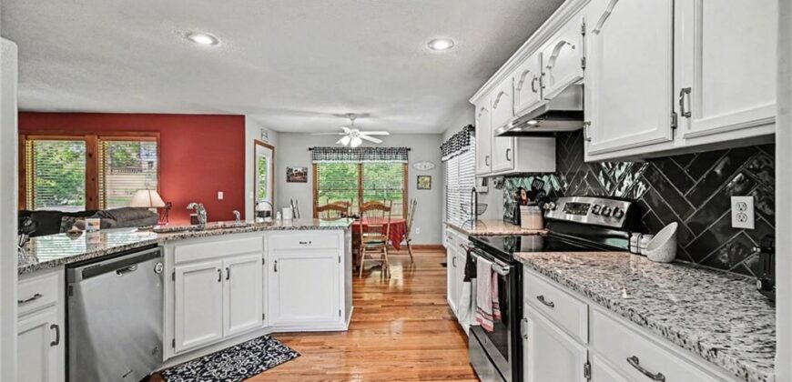 7523 N Skiles Court, Kansas City, MO 64158