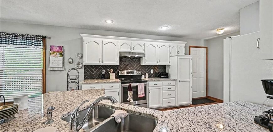 7523 N Skiles Court, Kansas City, MO 64158