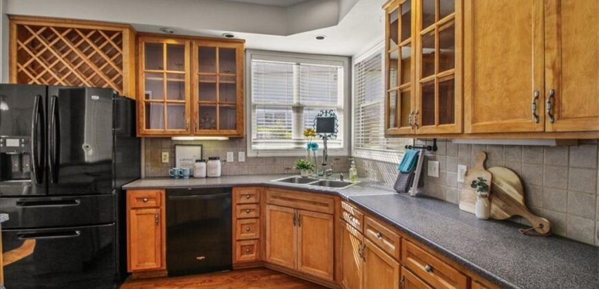 1131 Crimson Lane, Liberty, MO 64068