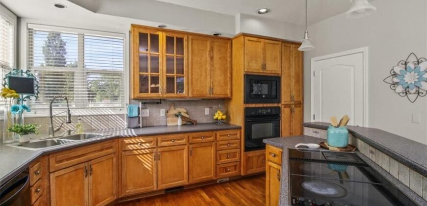 1131 Crimson Lane, Liberty, MO 64068
