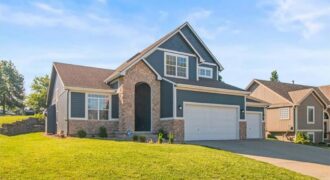 1131 Crimson Lane, Liberty, MO 64068
