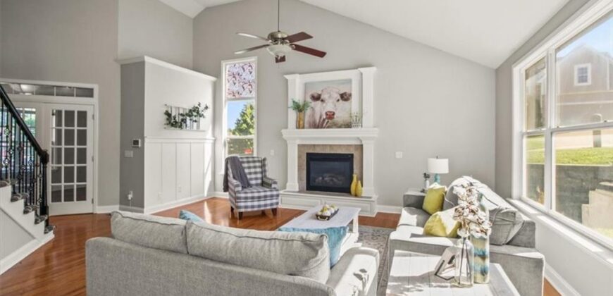 1131 Crimson Lane, Liberty, MO 64068