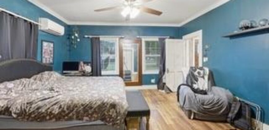 1900 NE 65th Street, Gladstone, MO 64118