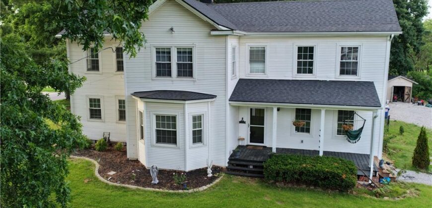 1900 NE 65th Street, Gladstone, MO 64118