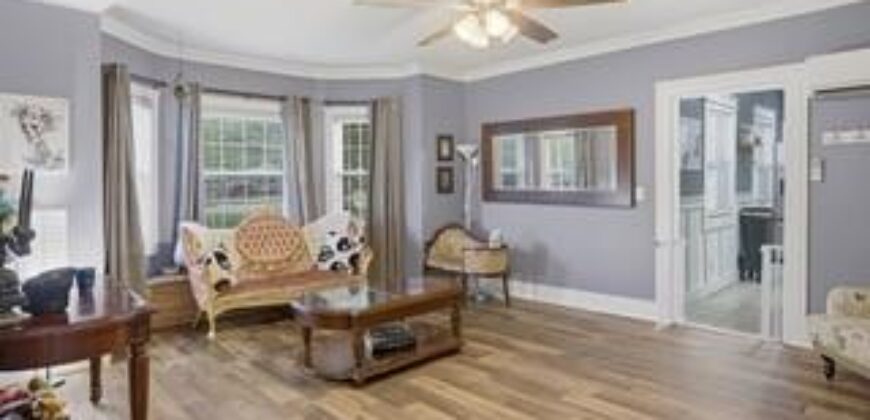 1900 NE 65th Street, Gladstone, MO 64118