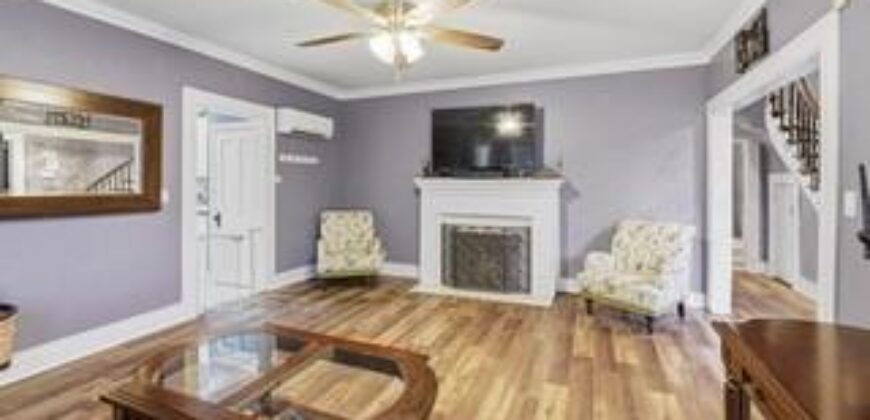 1900 NE 65th Street, Gladstone, MO 64118