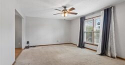 807 E Summit Street, Smithville, MO 64089