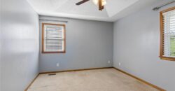 807 E Summit Street, Smithville, MO 64089