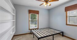 807 E Summit Street, Smithville, MO 64089