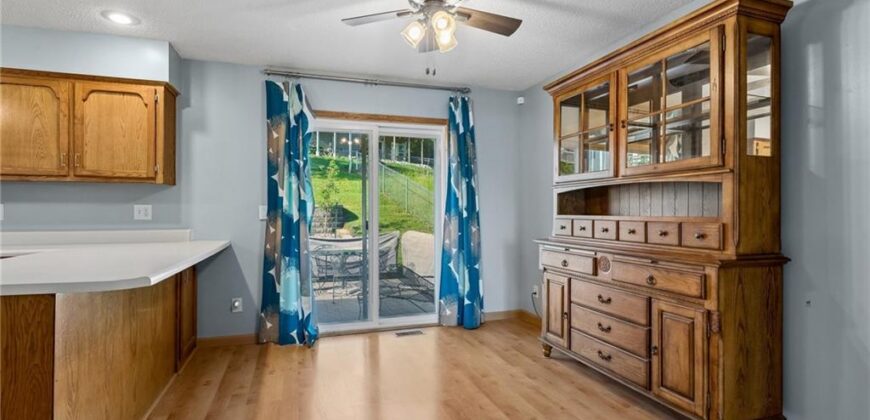 807 E Summit Street, Smithville, MO 64089