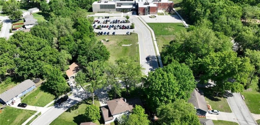 5107 N Highland Avenue, Kansas City, MO 64118
