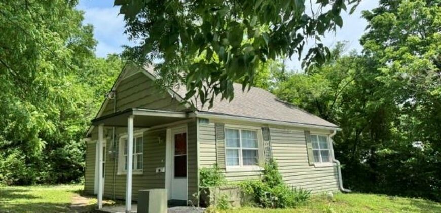 220 Corbin Street, Liberty, MO 64068