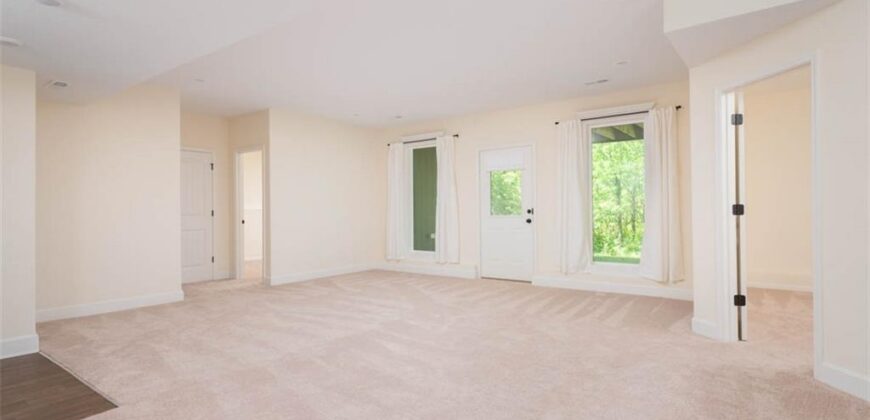 4906 NE 105th Street, Kansas City, MO 64156