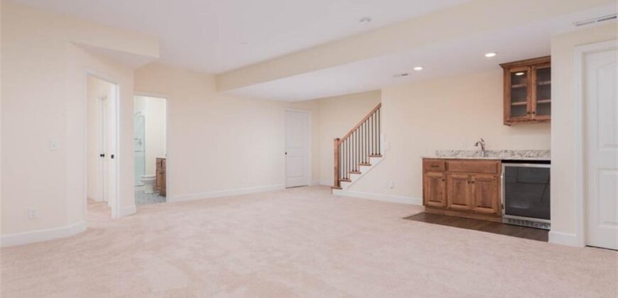 4906 NE 105th Street, Kansas City, MO 64156