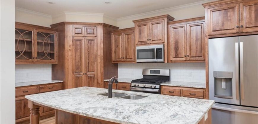 4906 NE 105th Street, Kansas City, MO 64156