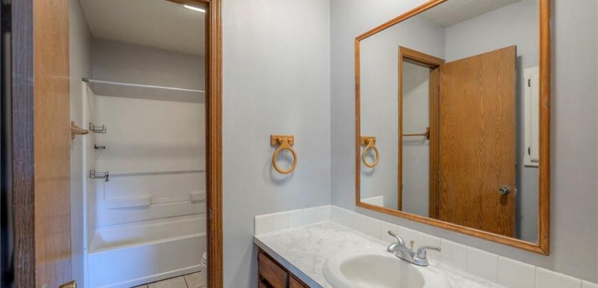 2218 Liberty Landing Road, Liberty, MO 64068