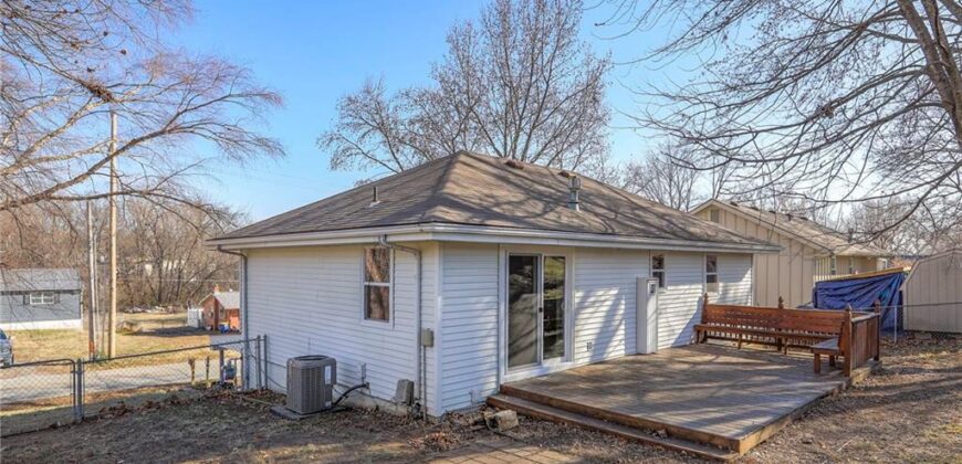 2218 Liberty Landing Road, Liberty, MO 64068