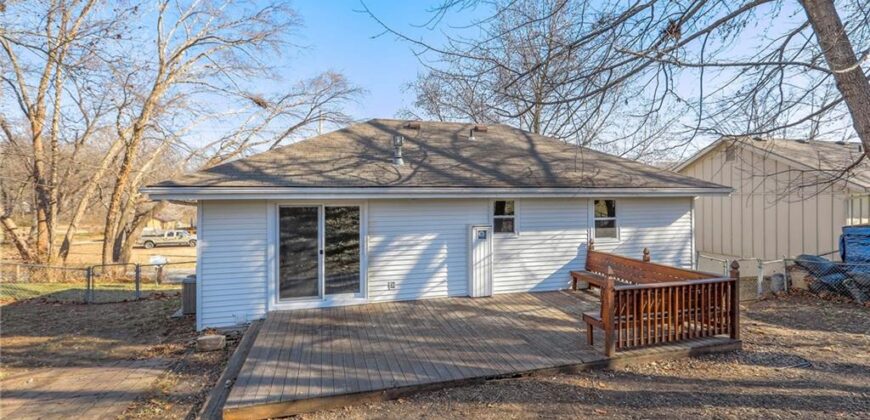 2218 Liberty Landing Road, Liberty, MO 64068