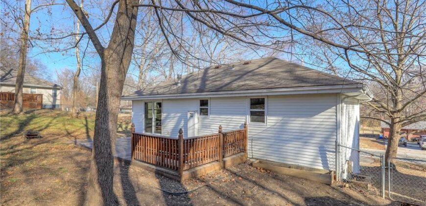 2218 Liberty Landing Road, Liberty, MO 64068