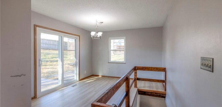 2218 Liberty Landing Road, Liberty, MO 64068