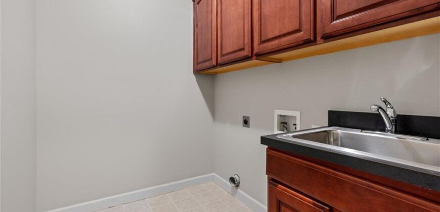 9801 N Farley Avenue, Kansas City, MO 64157
