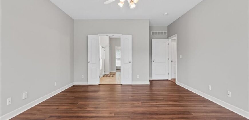 9801 N Farley Avenue, Kansas City, MO 64157