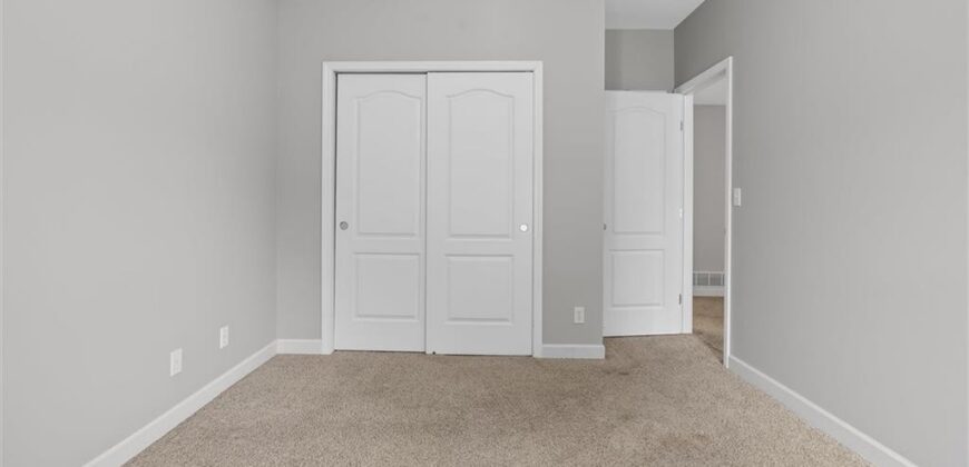 9801 N Farley Avenue, Kansas City, MO 64157