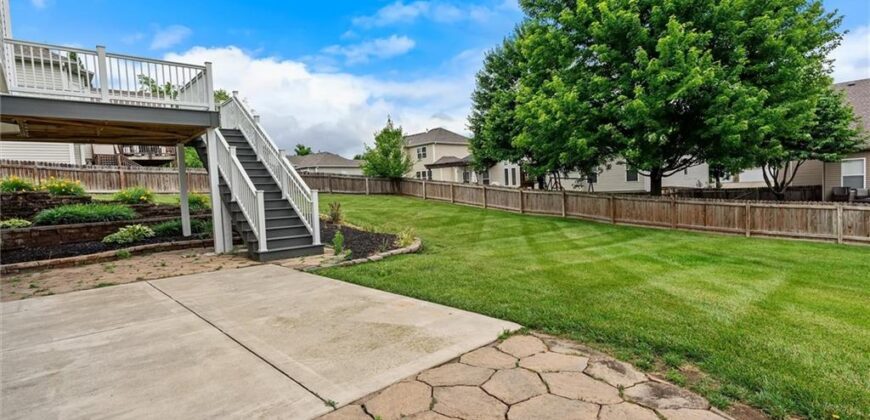 9801 N Farley Avenue, Kansas City, MO 64157