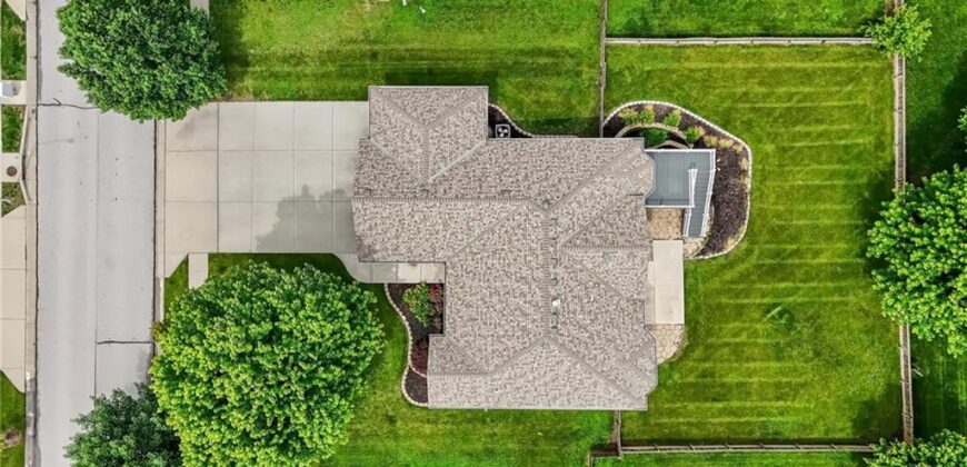 9801 N Farley Avenue, Kansas City, MO 64157