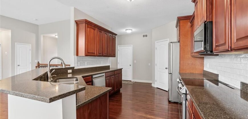 9801 N Farley Avenue, Kansas City, MO 64157