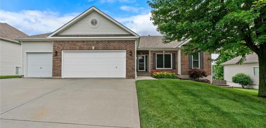 9801 N Farley Avenue, Kansas City, MO 64157