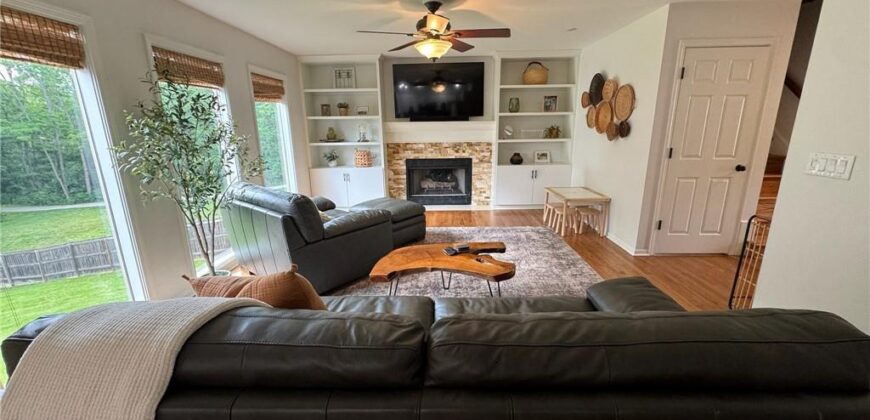 632 Taylor Drive, Liberty, MO 64068
