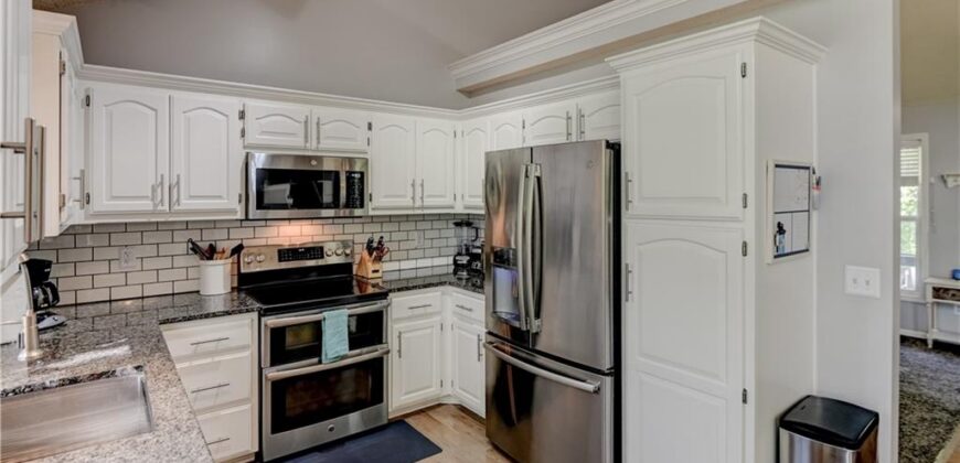 1750 Bridget Place, Liberty, MO 64068