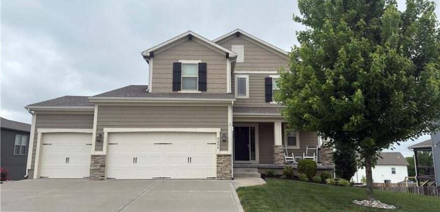 9206 NE 111th Place, Kansas City, MO 64157