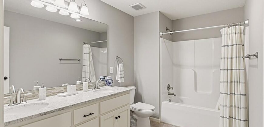 9206 NE 111th Place, Kansas City, MO 64157