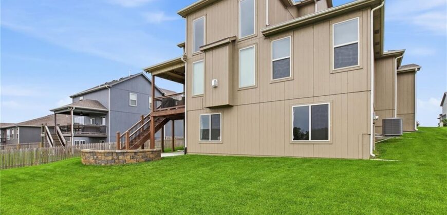 9206 NE 111th Place, Kansas City, MO 64157